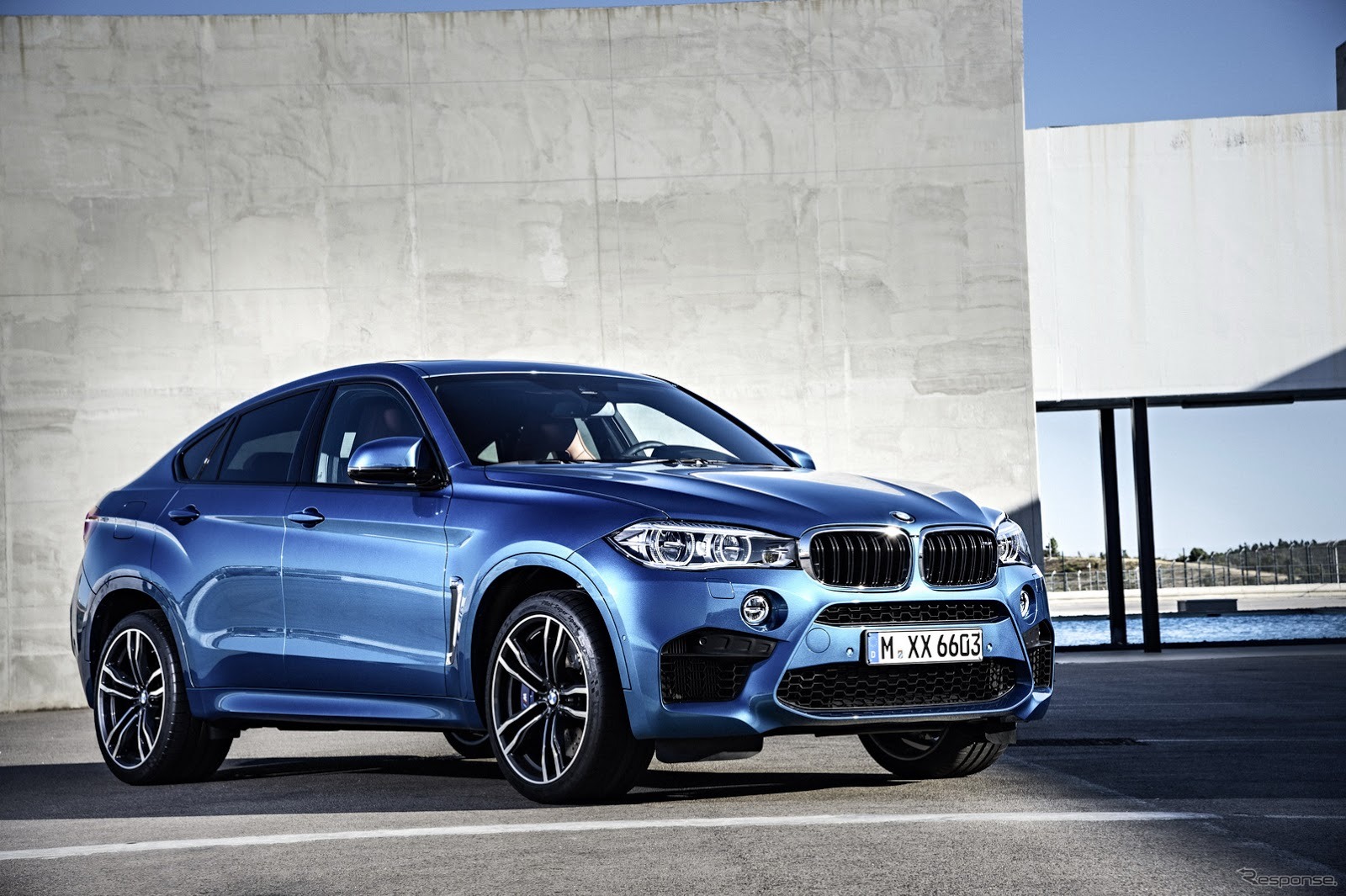 新型 BMW X6M