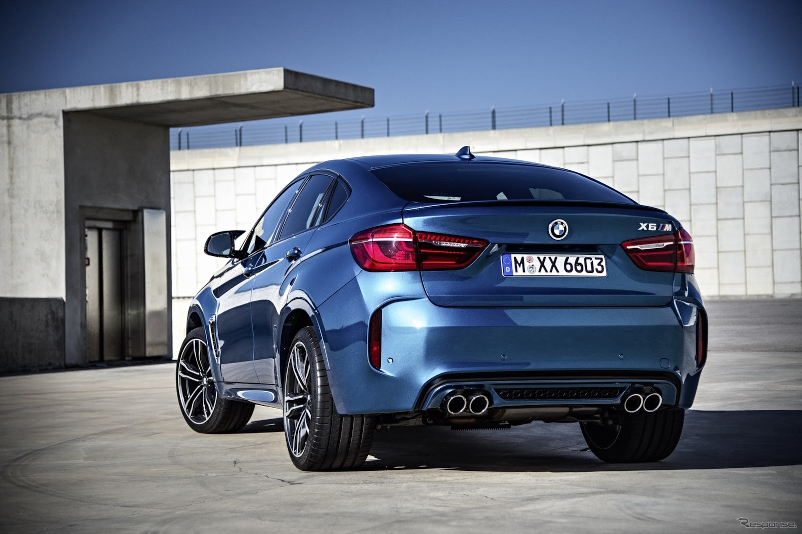 新型 BMW X6M