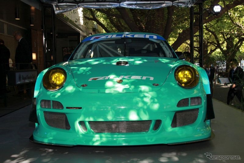 青山にオープンしたファルケン・カフェ