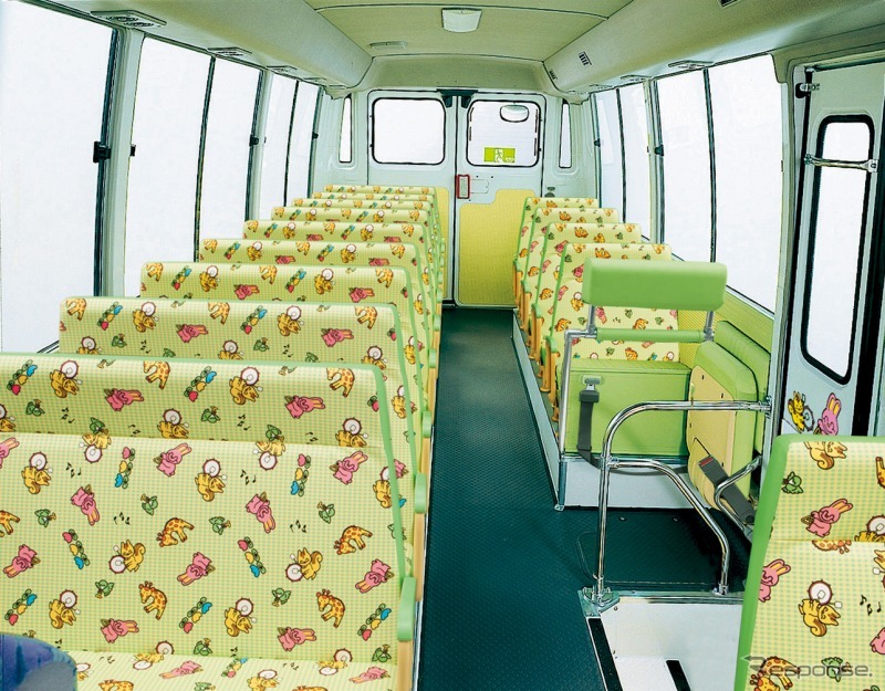 日産・シビリアン幼児車