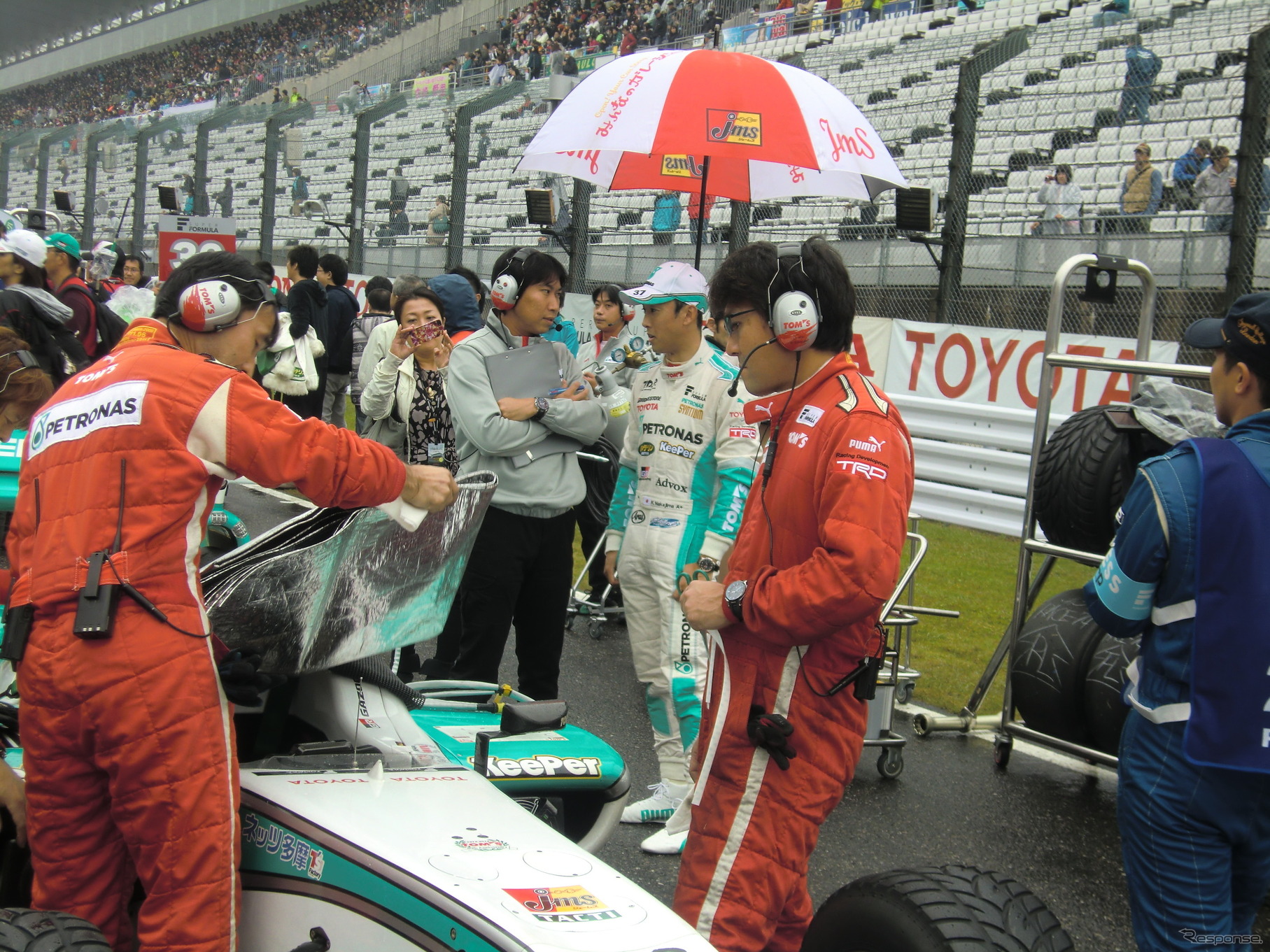 中嶋一貴はポールポジションから第2レースをスタートした。