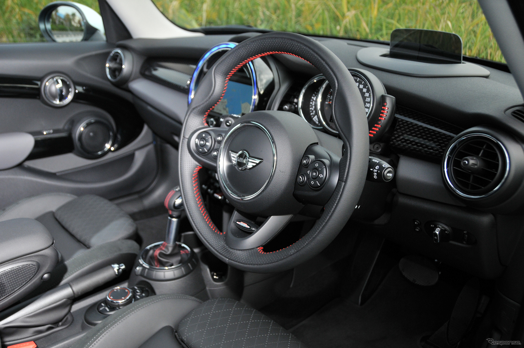 【MINI クーパーS 5ドア 試乗】使いやすいパッケージングとピーキーなハンドリング…諸星陽一