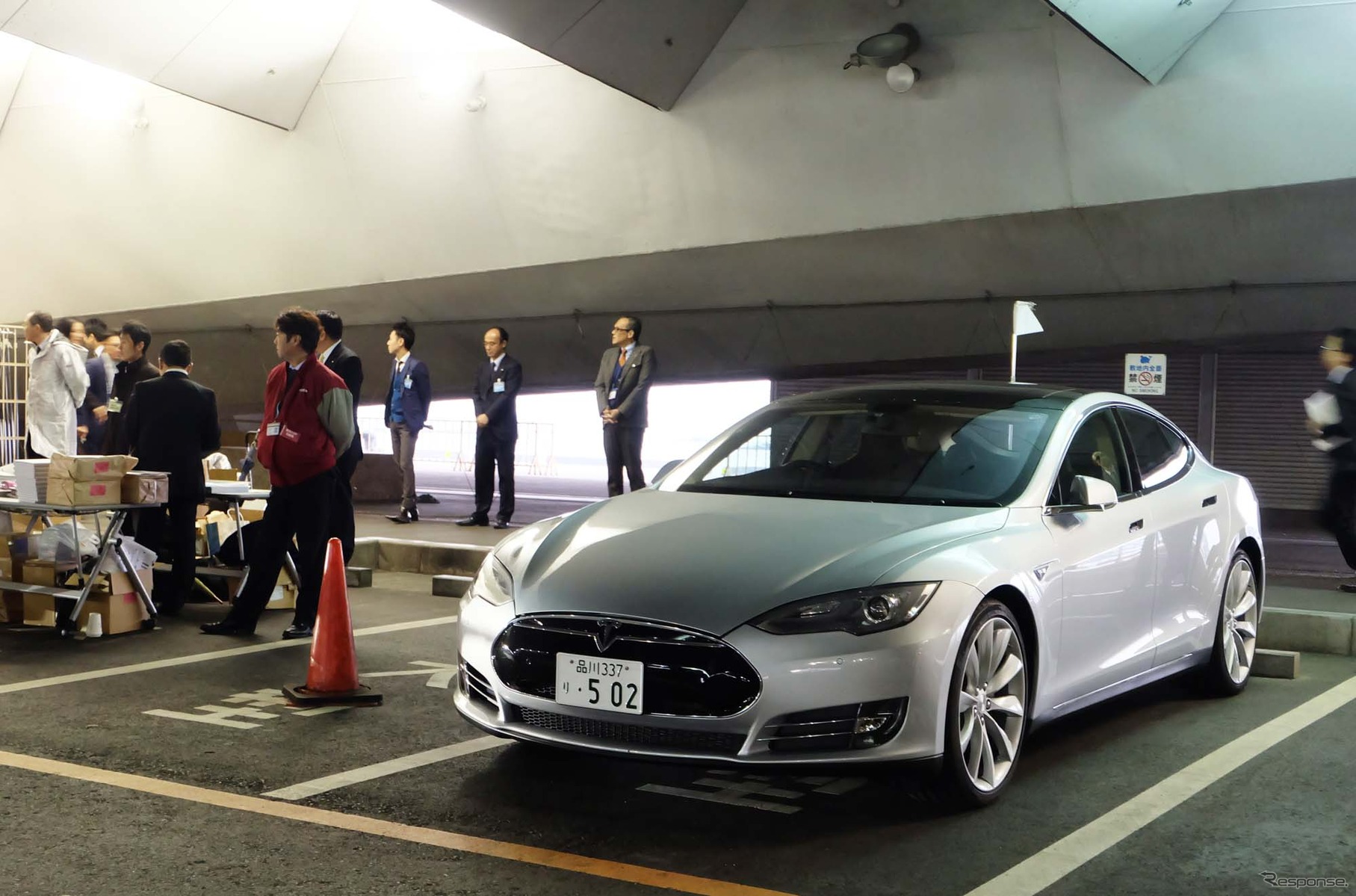 テスラモデルSの試乗会場