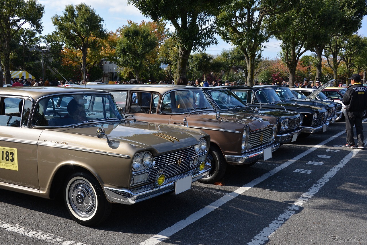 八王子いちょう祭りで200台のクラシックカーがパレード