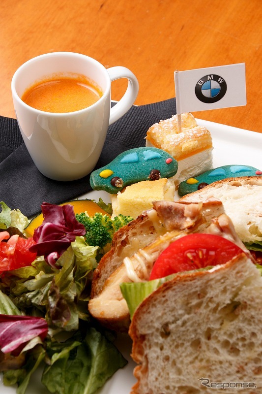 The Blue Christmas Cafe by BMW
