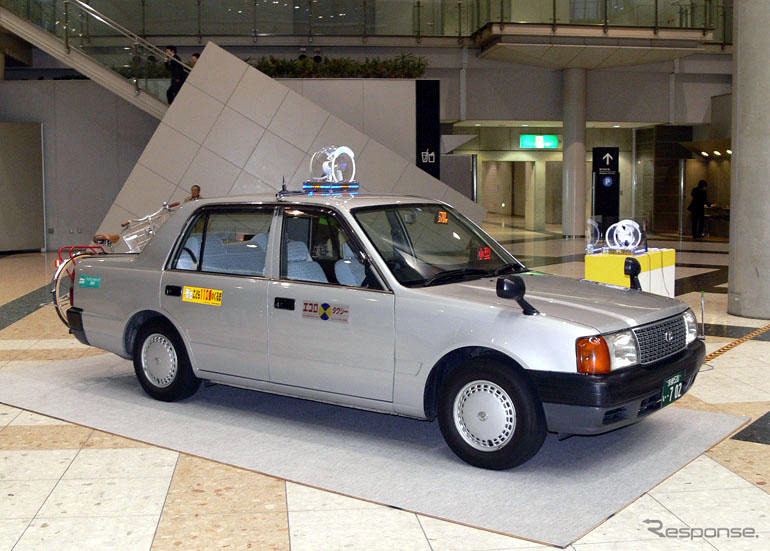 【ENEX2006】風力発電のタクシー