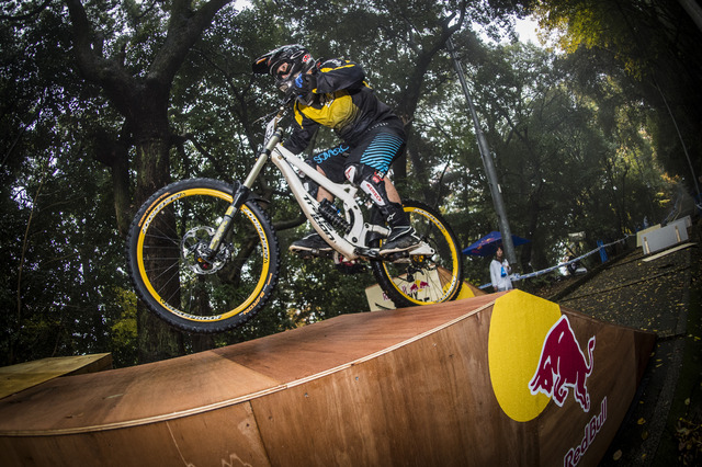 選手の技術向上とMTBシーンの発展を願う奉納競技　レッドブル・ホーリーライド