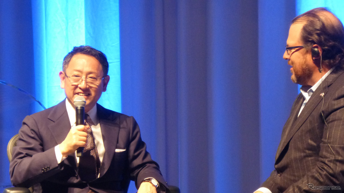 トヨタ代表取締役社長豊田章男氏と米国セールスフォース・ドットコムChairman&CEOマークベニオフ氏