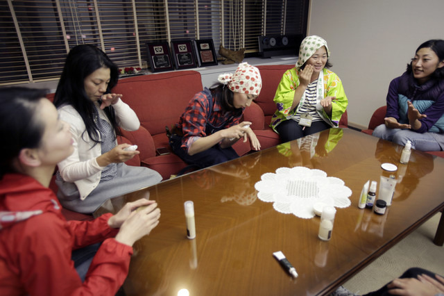 農業女子座談会にてナチュラルコスメ「ソザイローレル」をお試し