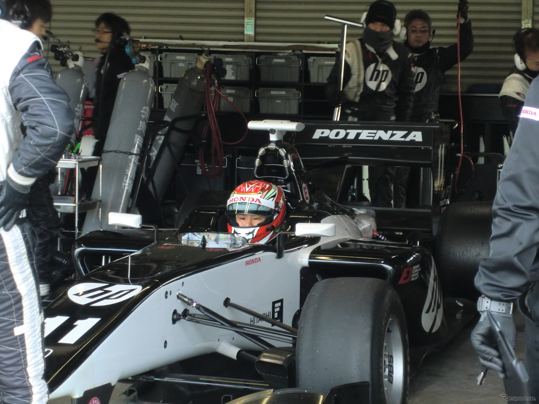 海外のフォーミュラで修行を重ねた若手、桜井孝太郎がリアルレーシングのマシンをドライブ。