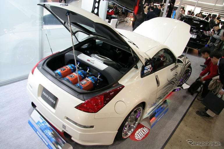 【東京オートサロン06】写真蔵…TOYOタイヤ