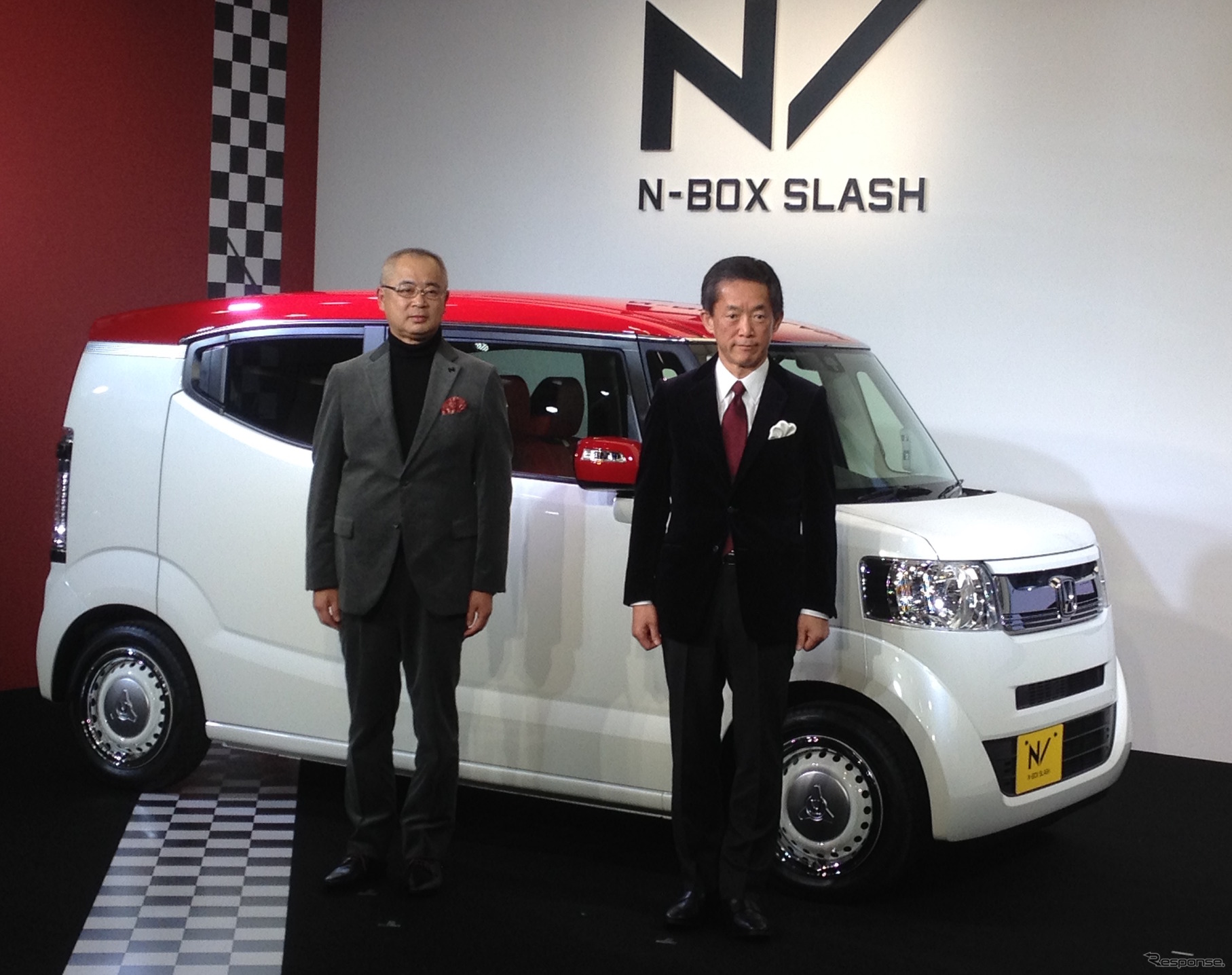 N-BOXスラッシュ 発表会に出席した、ホンダの峯川尚専務執行役員（右）