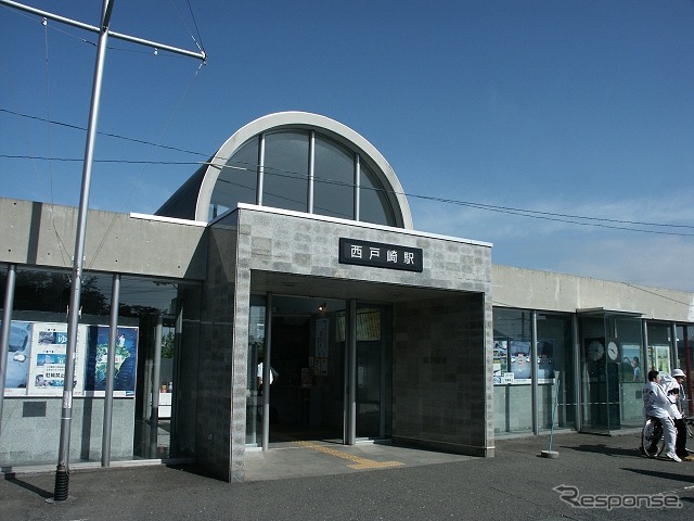 「ANSWERシステム」の導入により香椎線のほぼ全ての駅が無人化される。写真は香椎線の西戸崎駅。