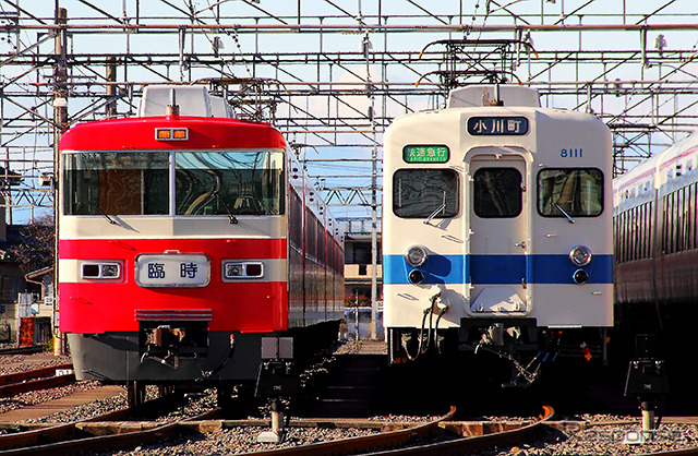 イベントで展示された8000系（81111）。「快速急行 小川町」を表示