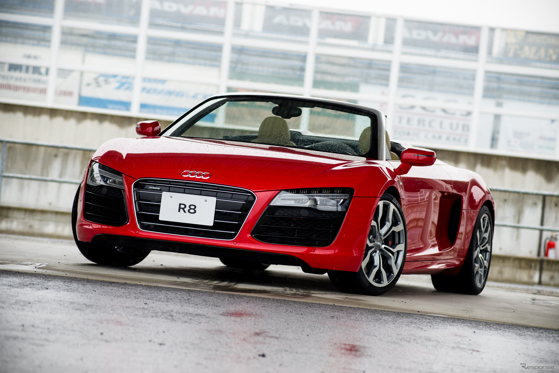 アウディ・R8 スパイダー 5.2 FSI quattro