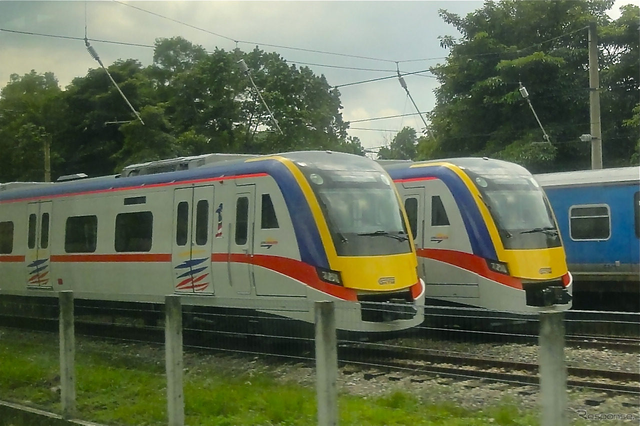 中国の二大鉄道車両メーカー、中国南車と中国北車が合併を発表。両社は新興国と中心とした輸出も活発に行っている。写真はマレーシアのクアラルンプール近郊で運行されている92形電車。南車グループの株洲電力機車が製造した