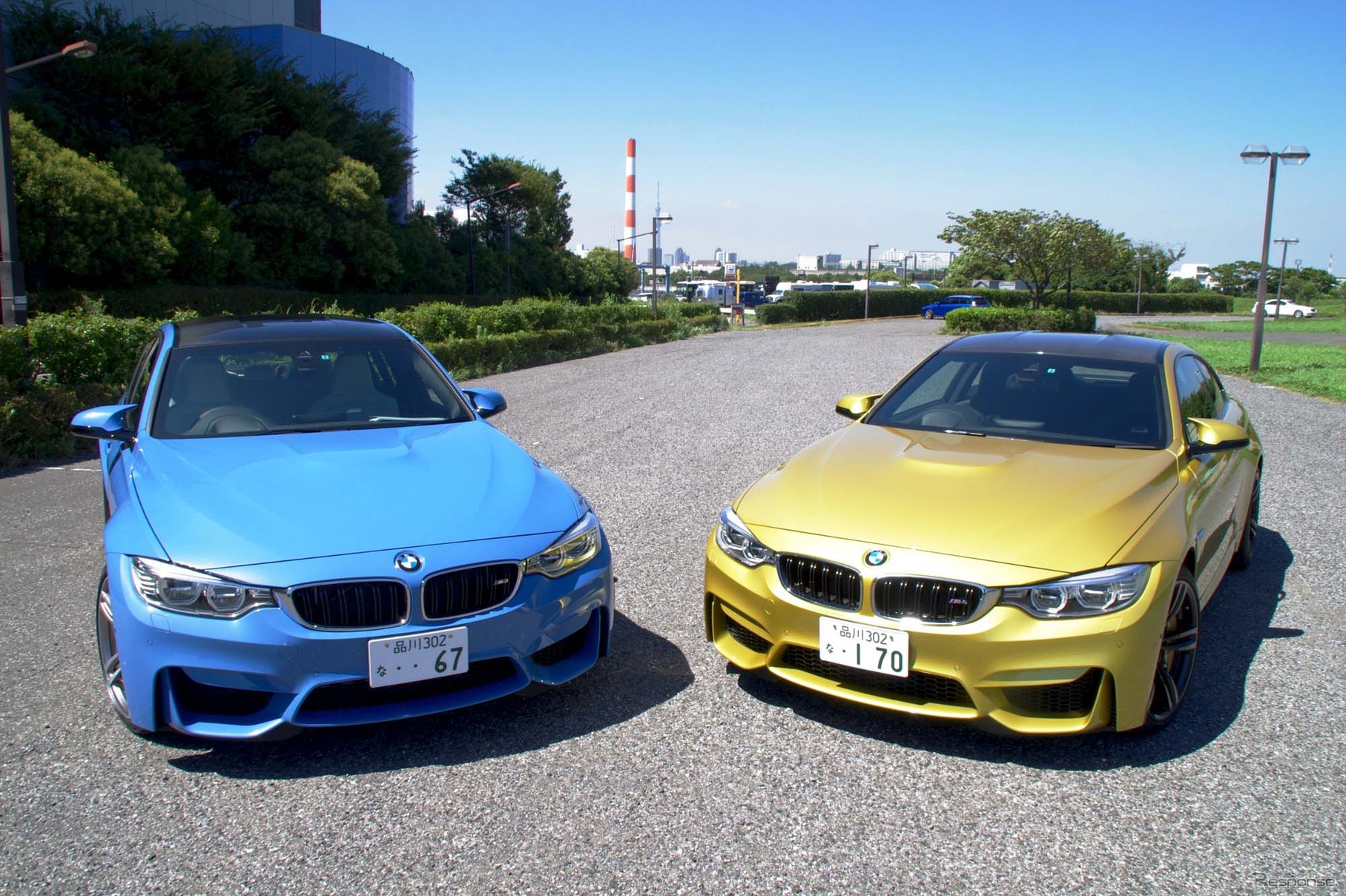 BMW M3（左）、BMW M4（右）