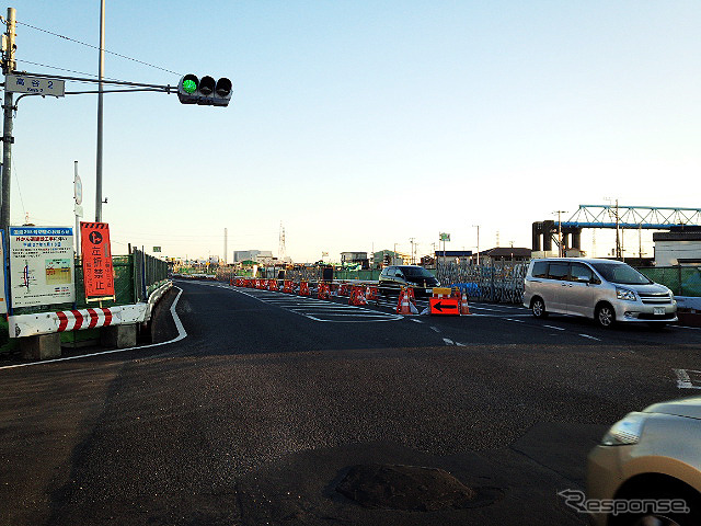 ボックスカルバートといわれる工法の箱型道路が地中でつくられている千葉県市川市高谷付近