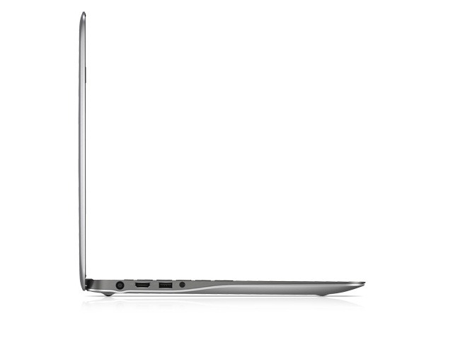 「Inspiron 15 7000 Graphic Pro」側面