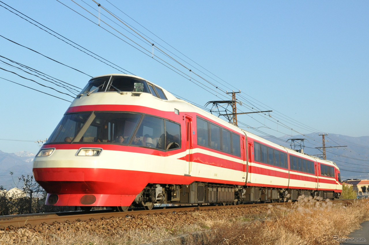 4月からは各駅停車並みの時間で長野～湯田中間を結ぶ観光案内列車『特急ゆけむり～のんびり号～』も運行する。車両は1000系「ゆけむり」を使用。