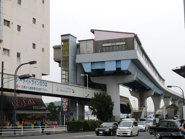 横浜シーサイドラインは使用済みのフリー切符を郵送・提示すると抽選でフリー切符がもらえるキャンペーンを実施する。写真はシーサイドラインの金沢八景駅。