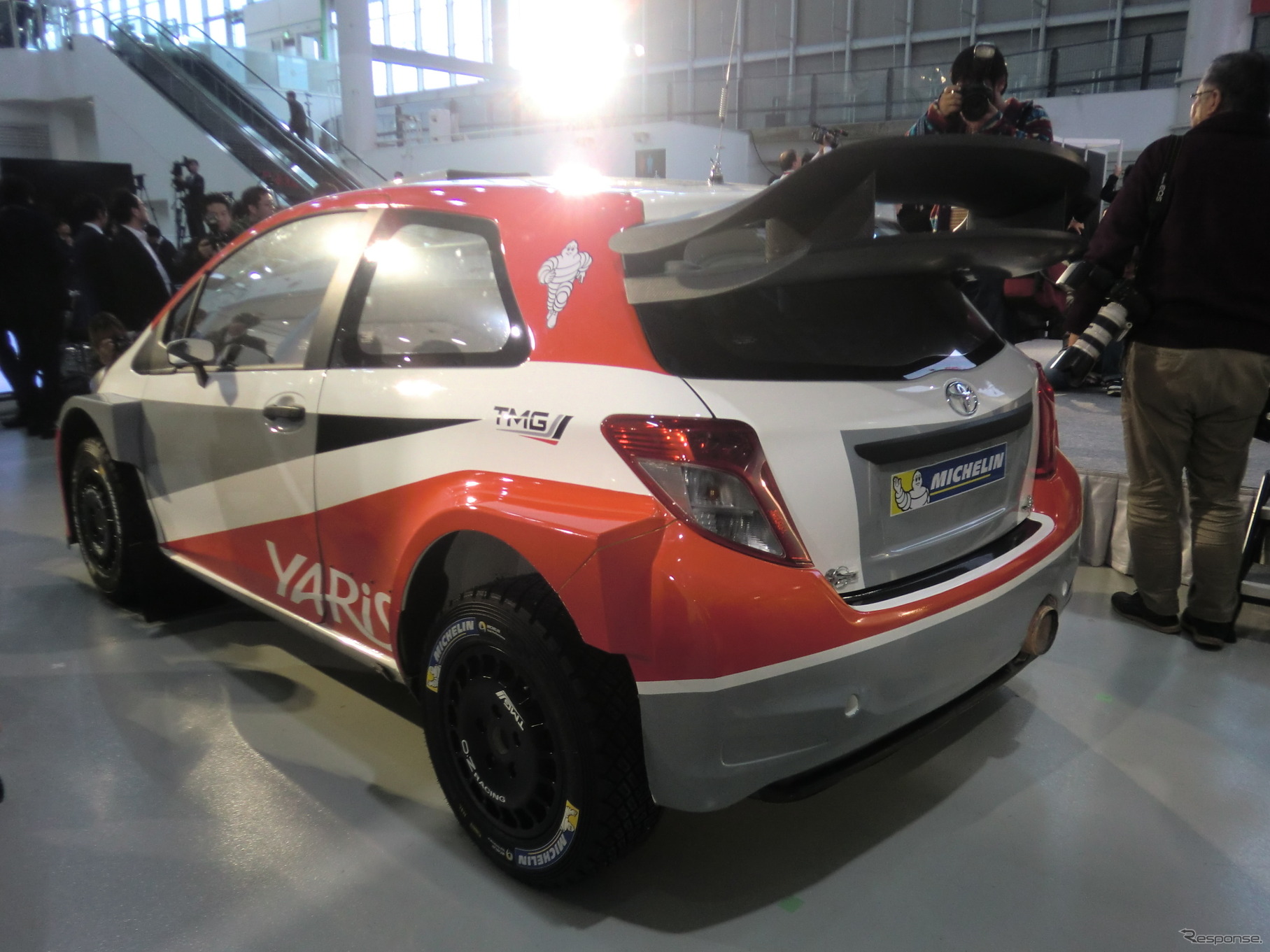 「ヤリス WRC」のテストカー（リヤ）。
