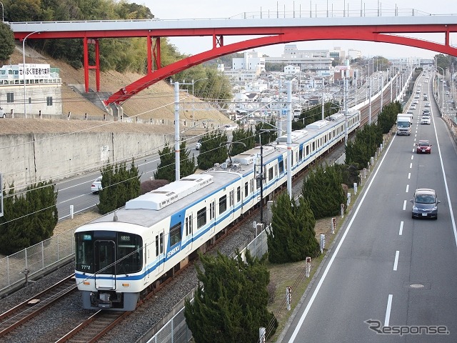 南海・泉北の連絡運賃値下げは3月1日に実施されることが決まった。写真は泉北線内を走る泉北高速鉄道の電車。