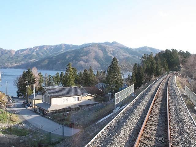 JR東日本は三陸鉄道の南リアス線・北リアス線と同水準の仕様で山田線の施設を復旧し、自治体に無償譲渡する。写真は南リアス線の線路。