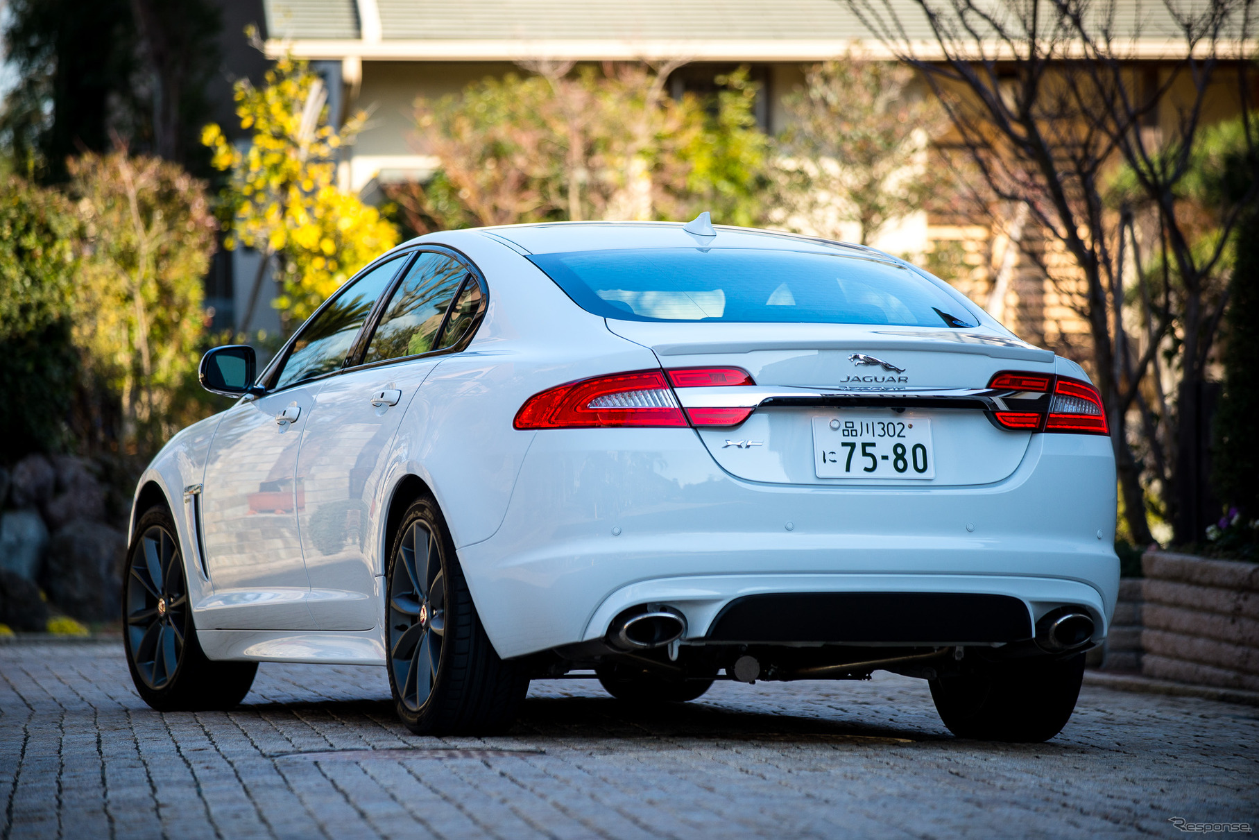ジャガー XF 2.0 R-スポーツ