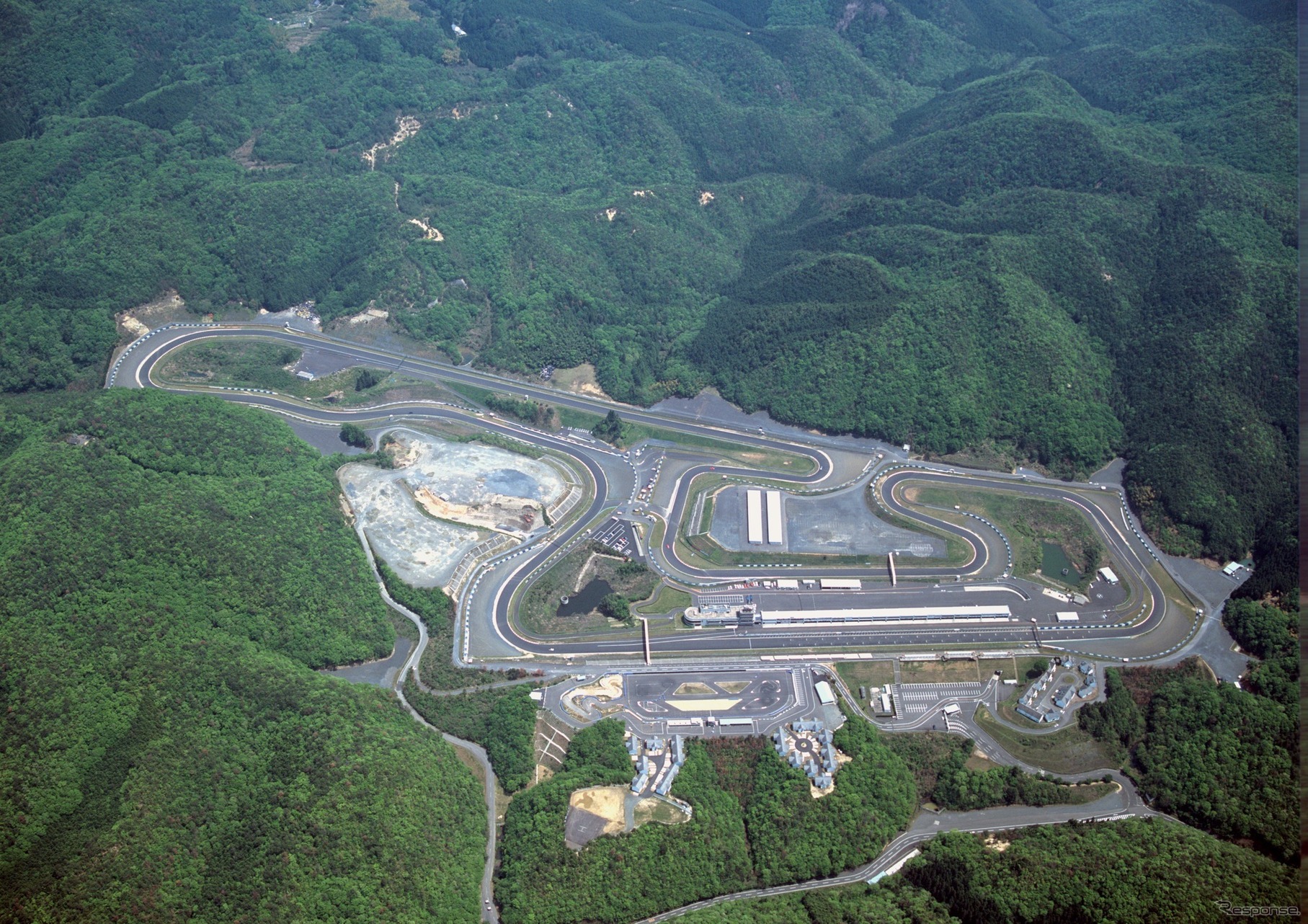 岡山国際サーキットの航空写真。