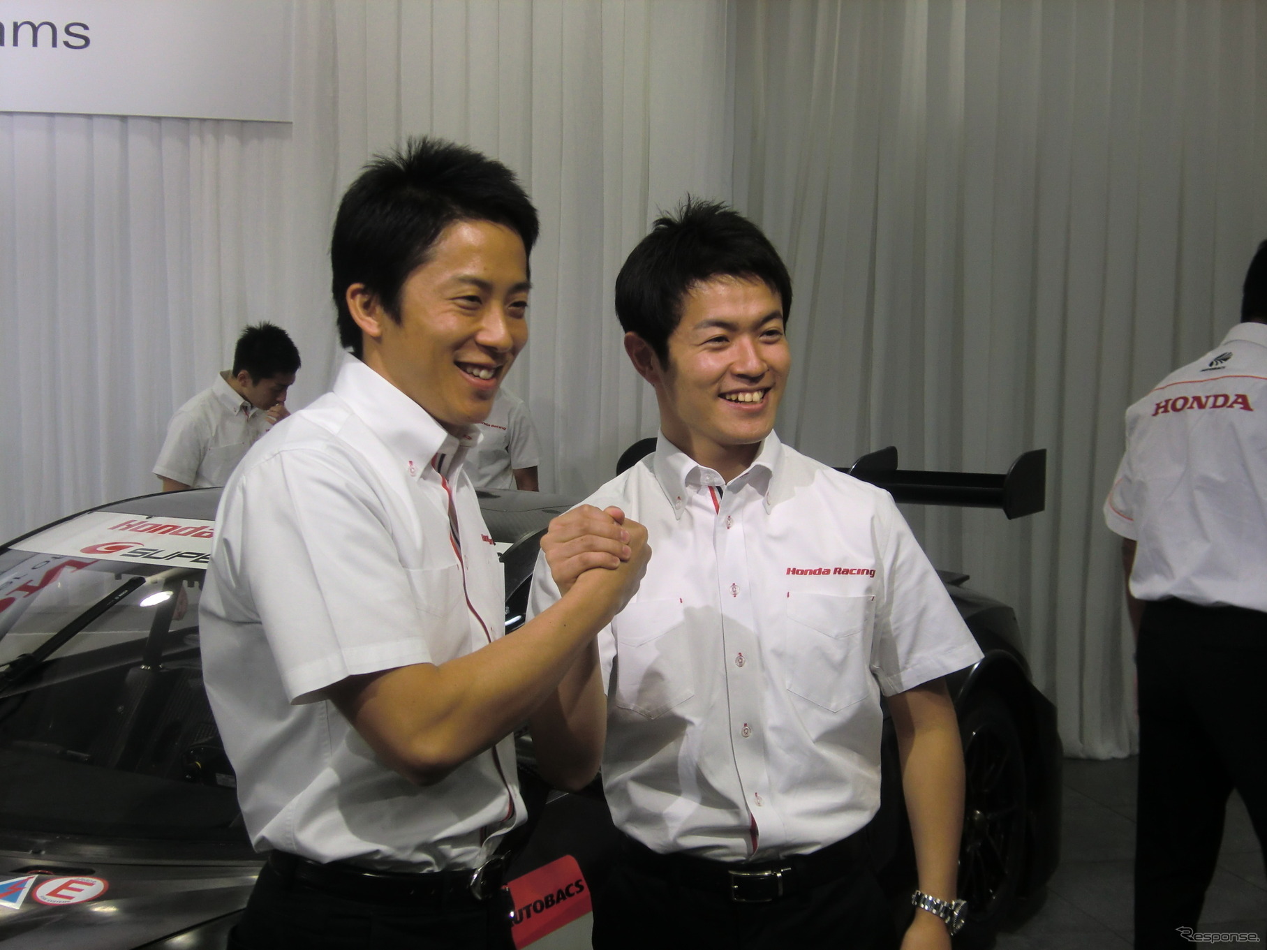 GT500の#100 チーム国光には、伊沢（左）と山本（右）のコンビが“復活”。