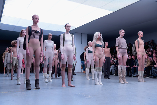 ニューヨークで発表されたアディダスオリジナルスとカニエ・ウェストのコラボコレクション「YEEZY SEASON 1」
