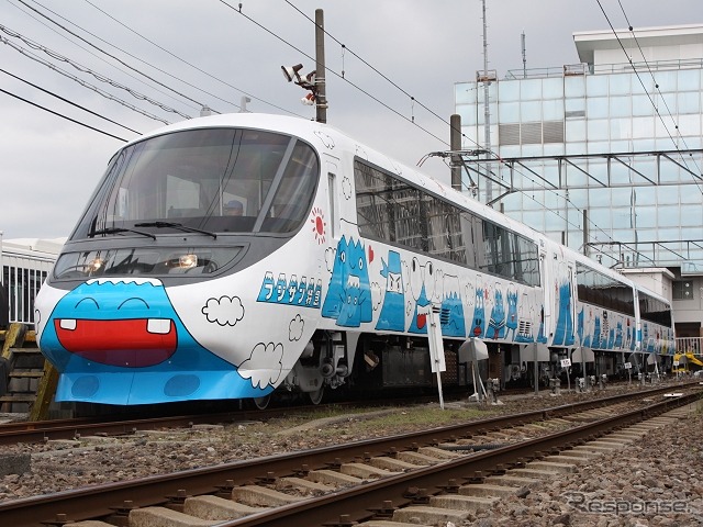 『フジサン特急』は土曜・休日の河口湖発9時台の1本を8時台にシフトし、大月駅における上りJR特急との接続改善が図られる。