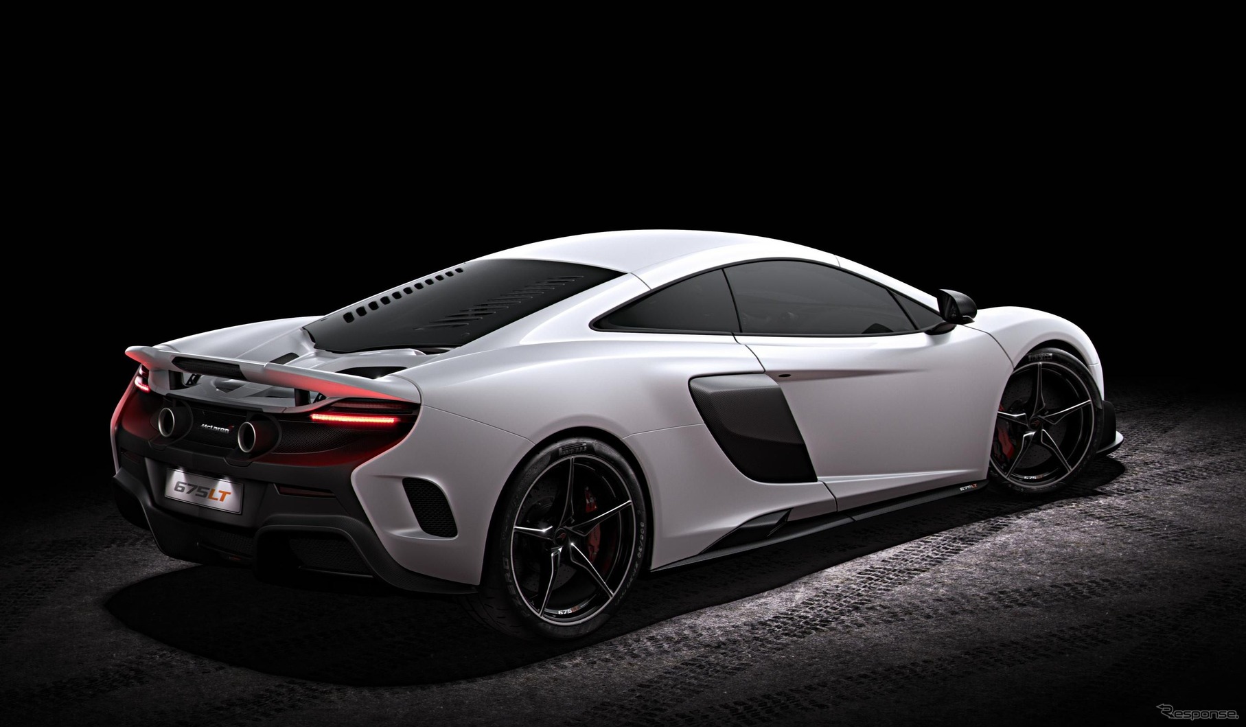 マクラーン 675 LT