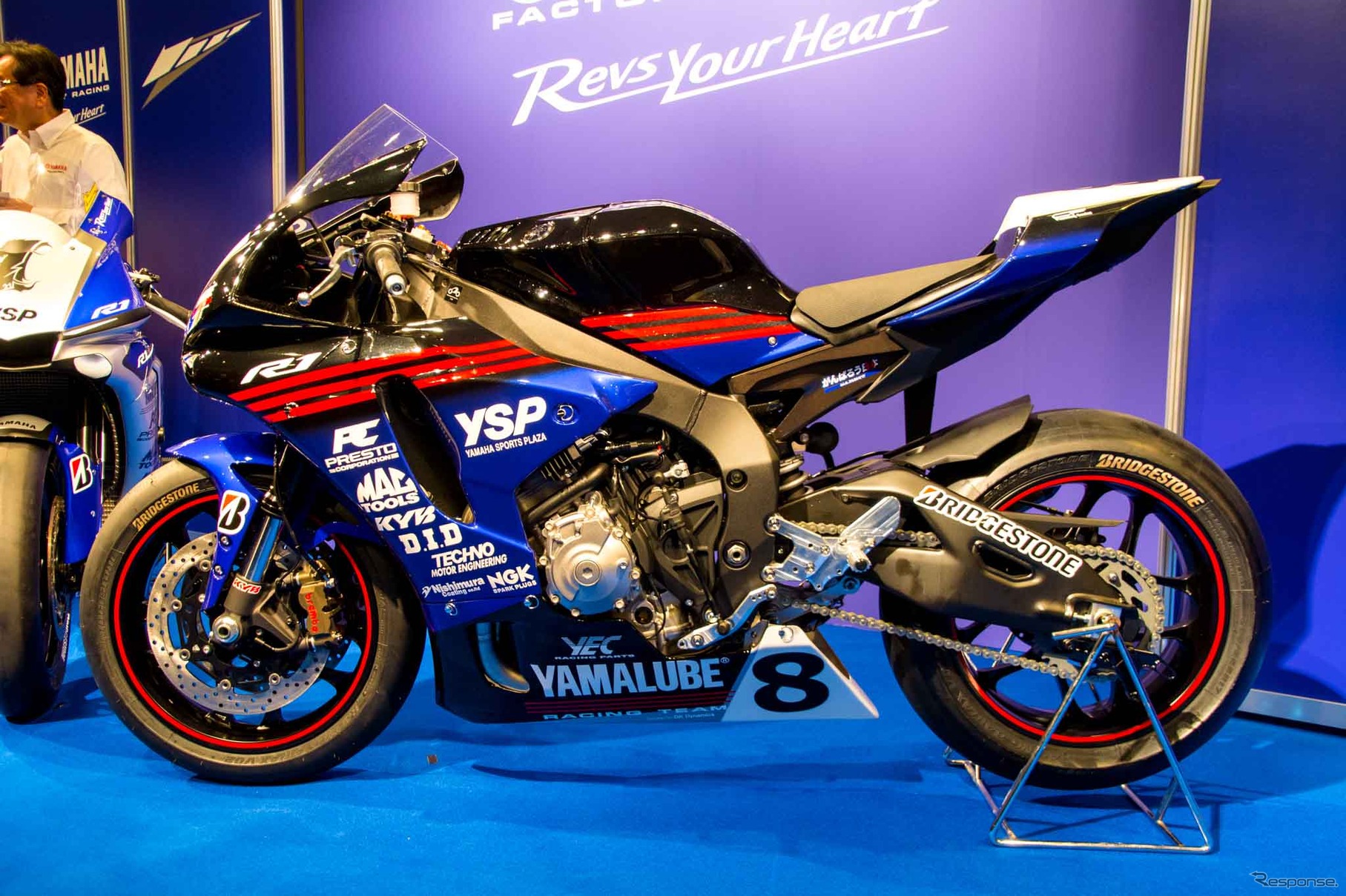 新型YZF-R1（YAMALUBE RACING TEAM）