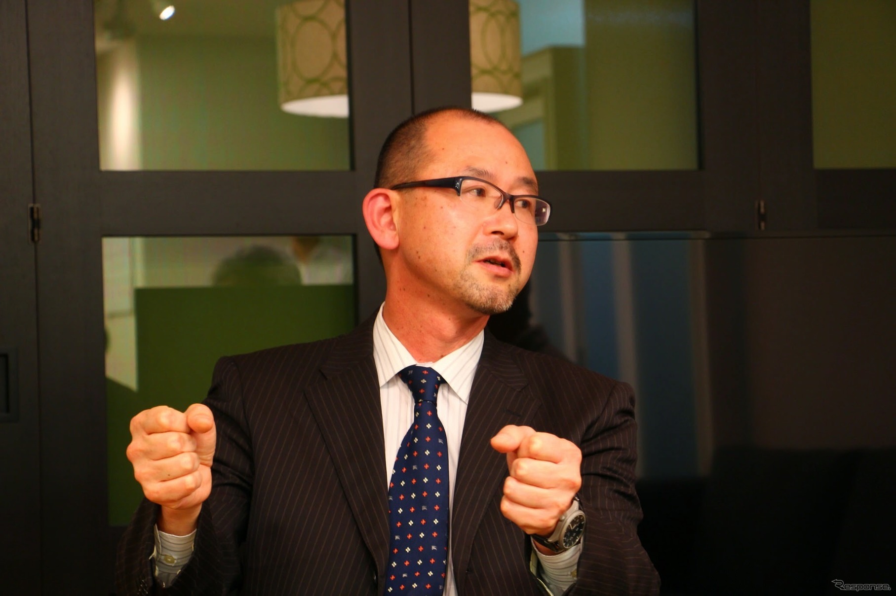 FOMM代表取締役の鶴巻日出夫氏