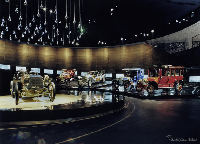 自動車誕生120周年、メルセデスベンツミュージアム開館