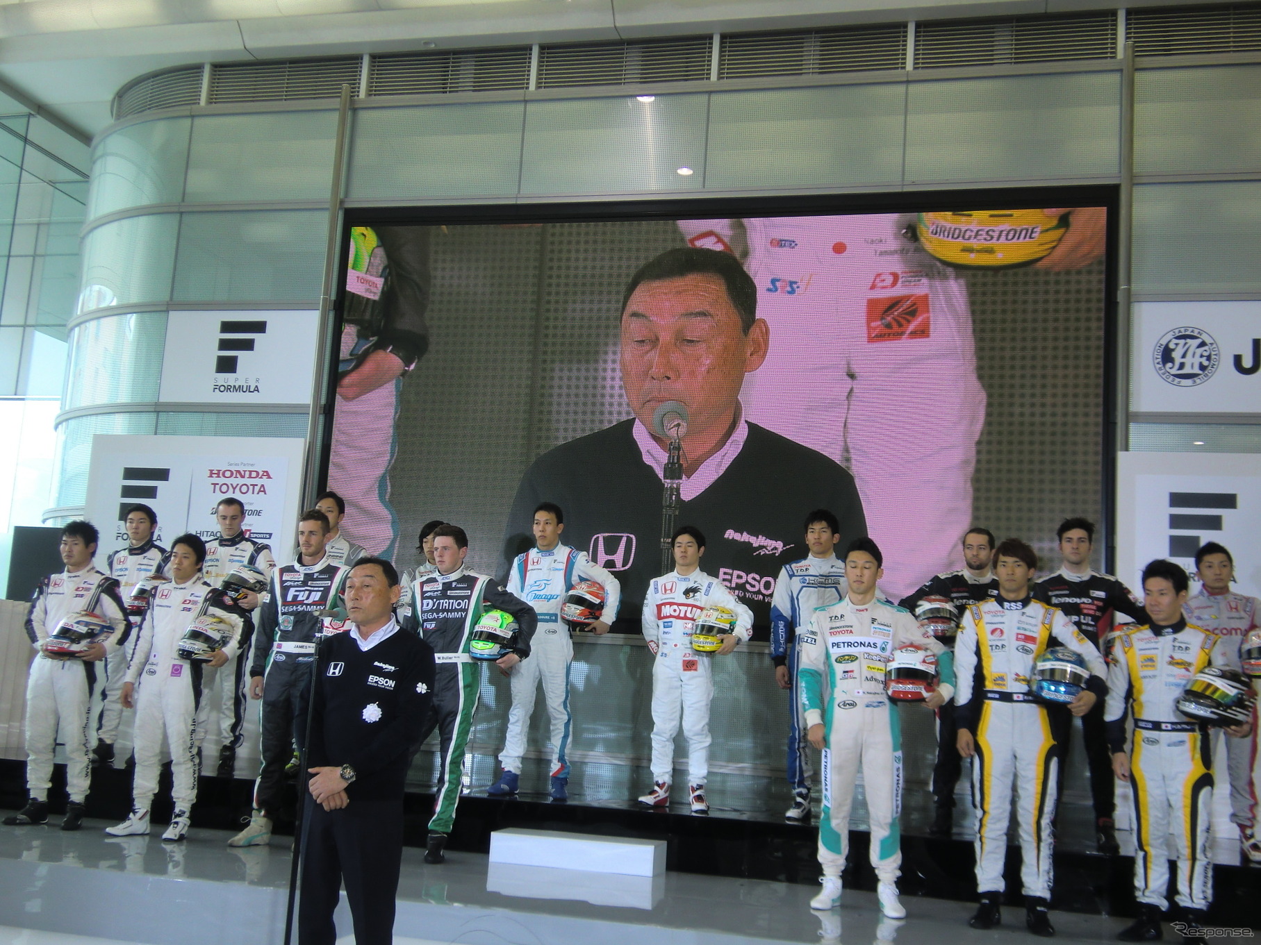 JRPの会長としても挨拶する、NAKAJIMA RACINGの中嶋悟監督。