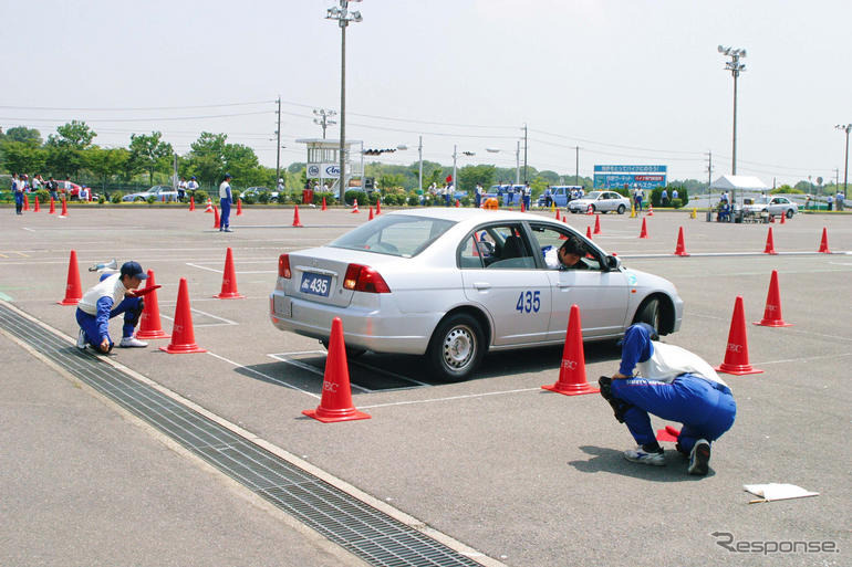 ホンダ、教習所の教官の安全運転競技大会を開催