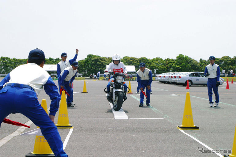 ホンダ、教習所の教官の安全運転競技大会を開催