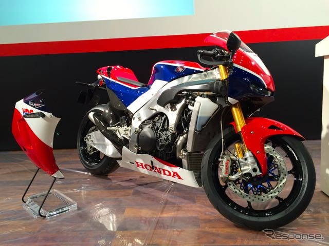 【東京モーターサイクルショー15】ブルドッグ など出展のホンダブースに注目