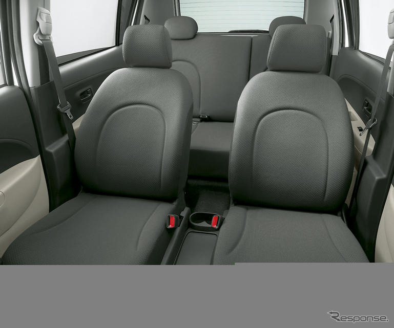 ダイハツ ブーン に人気の装備を装着した特別仕様