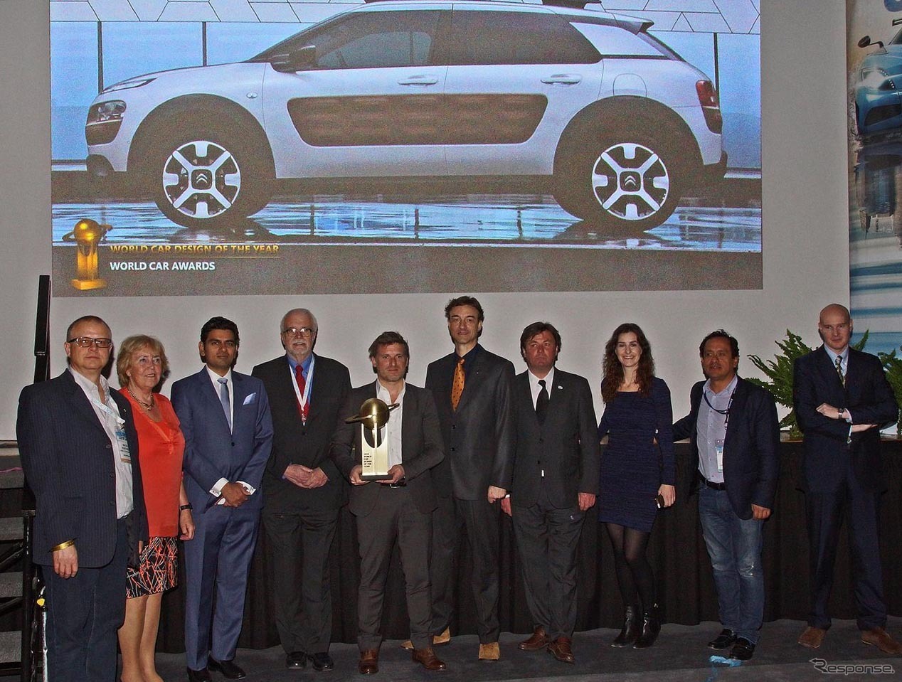 2015ワールドカーデザインオブザイヤーを受賞したシトロエンC4カクタス（ニューヨークモーターショー15）