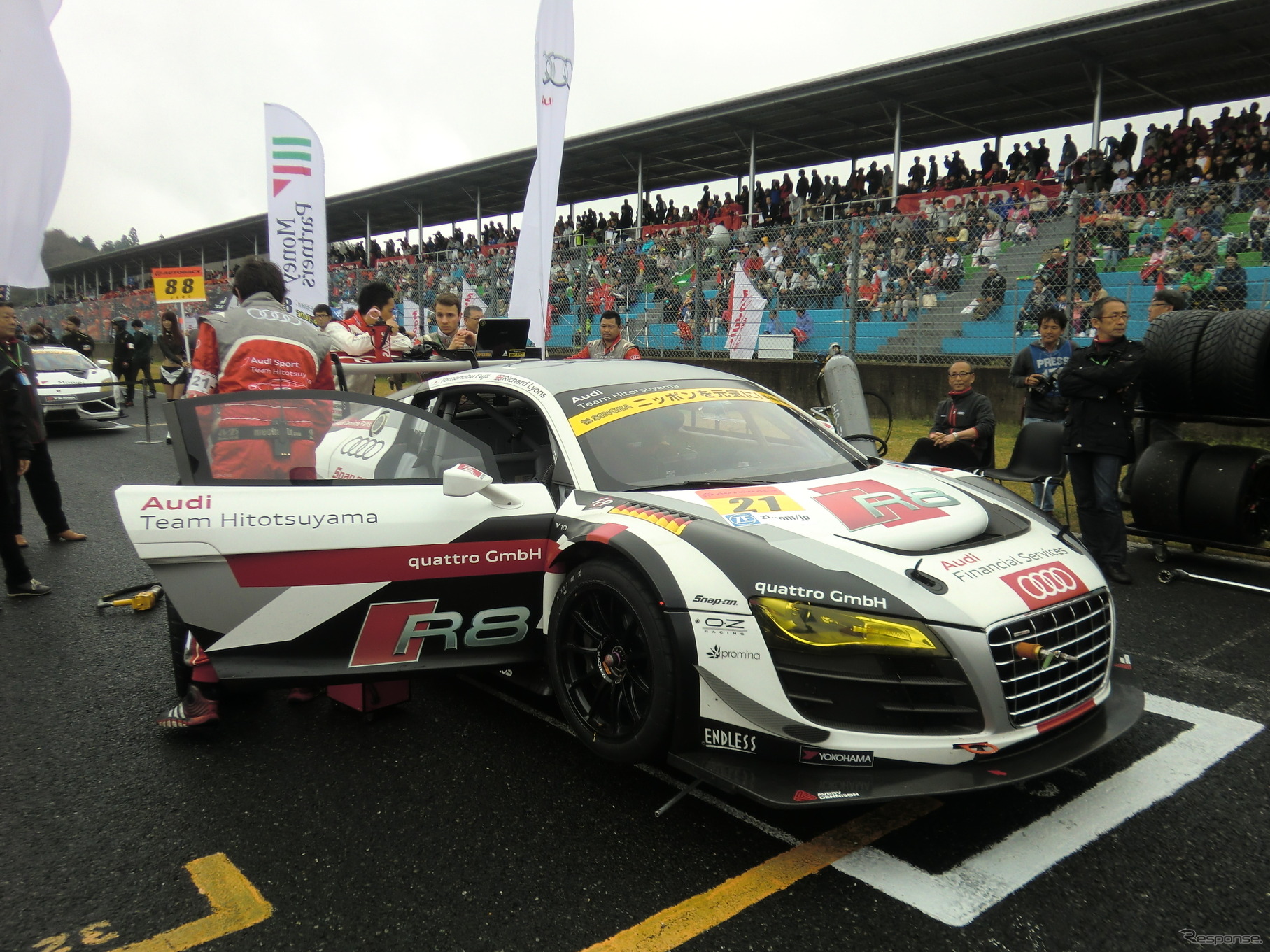 #21 Audi R8 LMS ultra