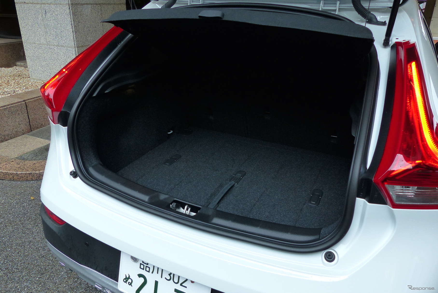 ボルボ V40 クロスカントリー T5 AWD