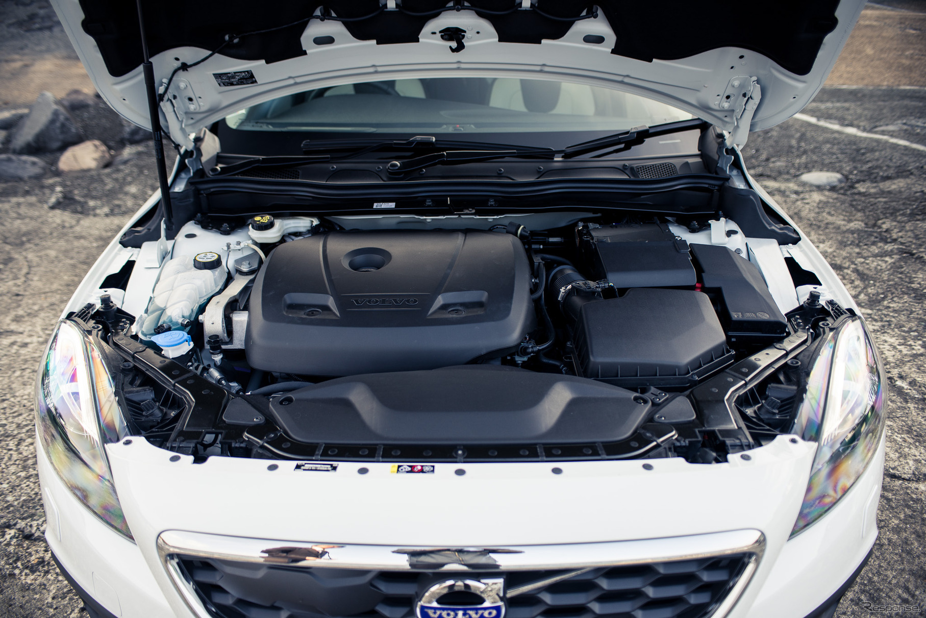 ボルボ V40 クロスカントリー T5 AWD