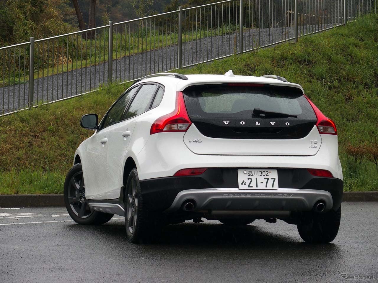 V40 クロスカウントリーT5 AWD