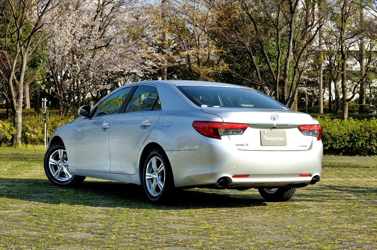 VEURO VE303を装着したトヨタ マークX