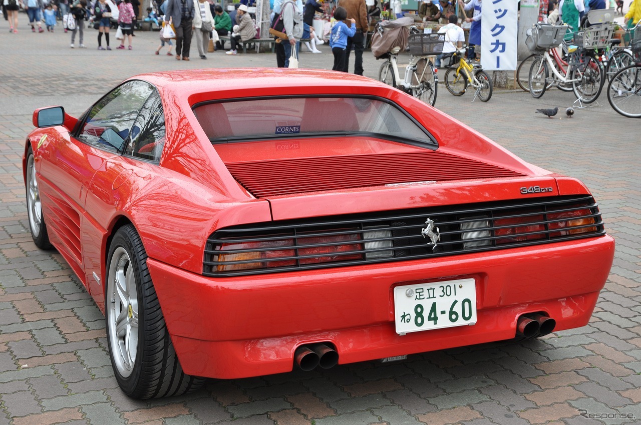 フェラーリ 348
