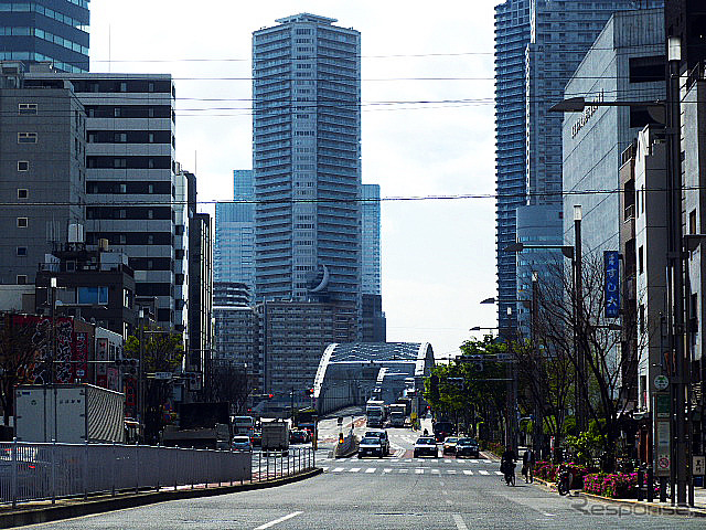 築地付近から晴海通りを眺める。計画上の晴海線はこの写真右手を走っている